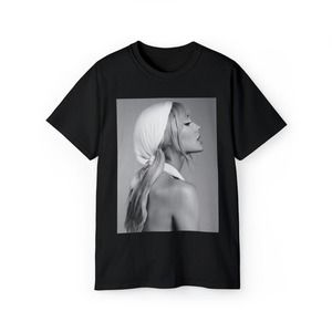 Ariana Grande Unisex T-Shirt, Artistic Retro Style Tshirt, Gift For Grande Fans